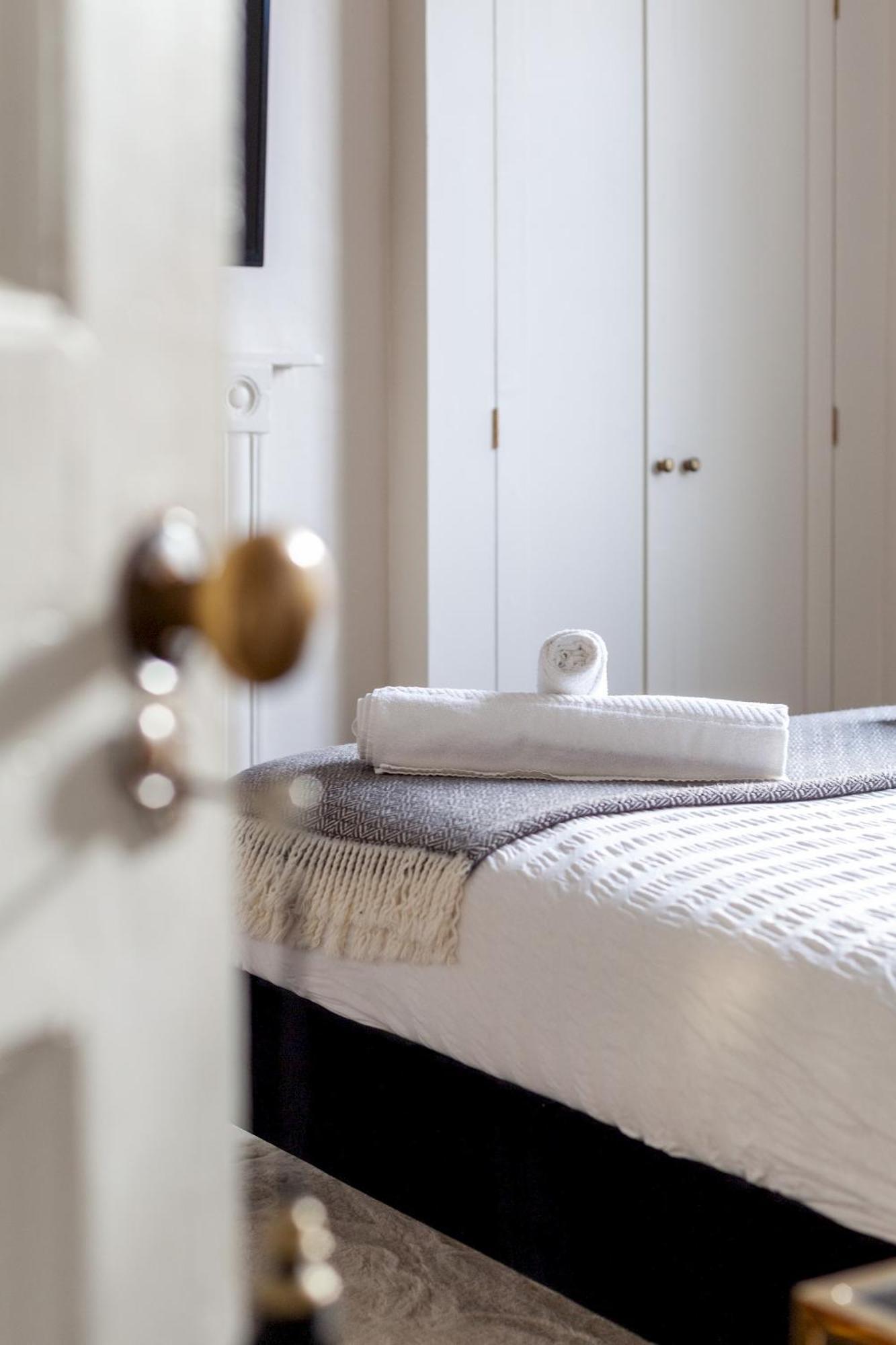 The New Cross Premier Rooms London Exterior foto