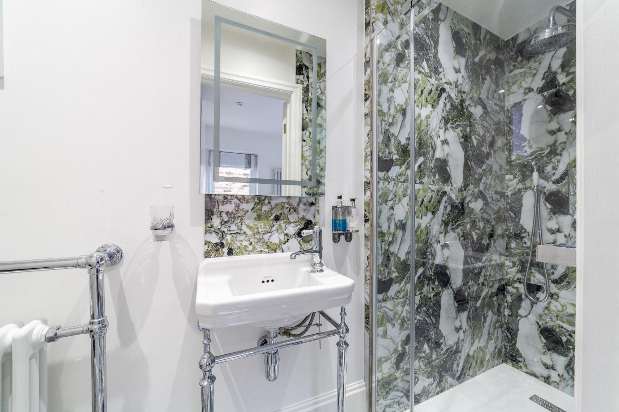 The New Cross Premier Rooms London Exterior foto